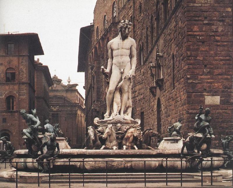 AMMANATI, Bartolomeo Fountain of Neptune   nnn